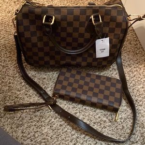 NEW Checked Brown Purse & Wristlet